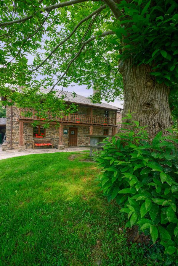 Casa Bouza Guest House Becerrea Bagian luar foto