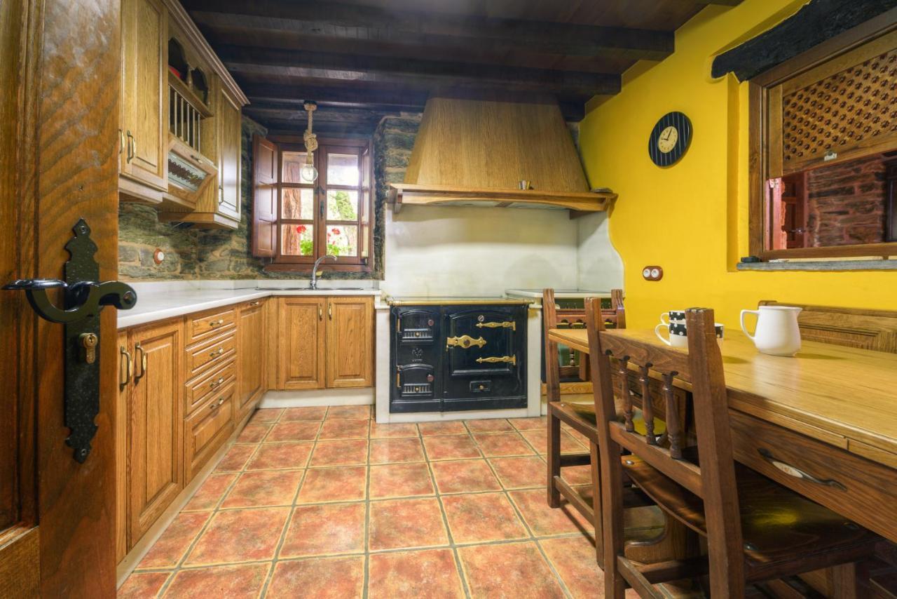 Casa Bouza Guest House Becerrea Bagian luar foto